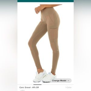 NWT Alo High-Waist Cargo Leggings